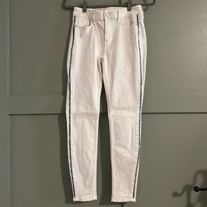 White House Black Market size 0, the skinny ankle, white Jean